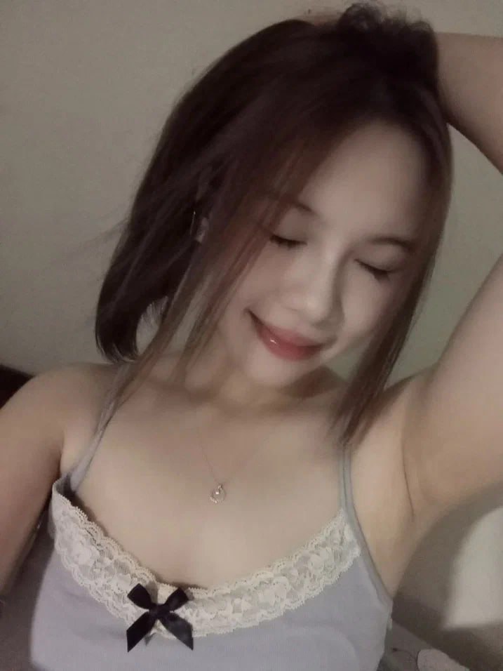 Nam sinh may mắn đụ cô giáo chân dài nhất trường