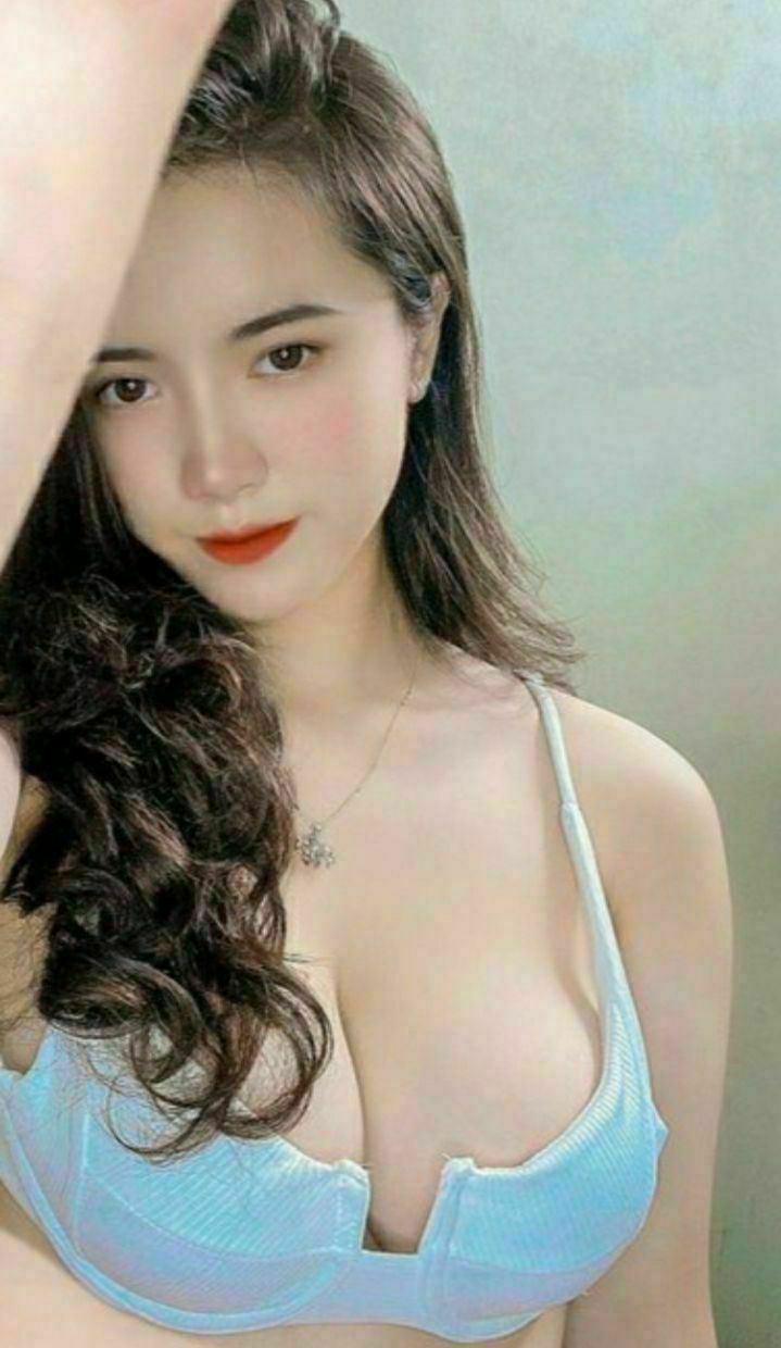 Chuyện tình vụng trộm với cô em họ dâm đãng